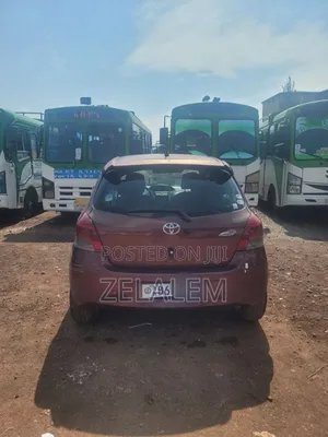 Toyota Yaris 2010 Burgundy