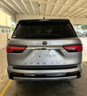 Toyota Sequoia TRD Pro 4WD 2024 Silver