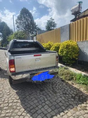 Toyota Hilux 2011 Silver