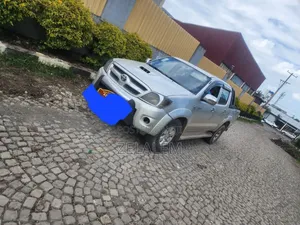 Toyota Hilux 2011 Silver