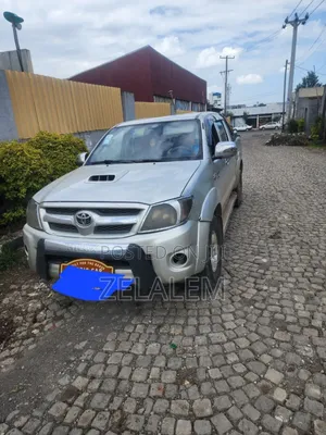 Toyota Hilux 2011 Silver