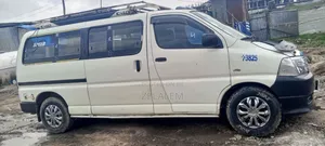 Toyota HiAce 2008 White
