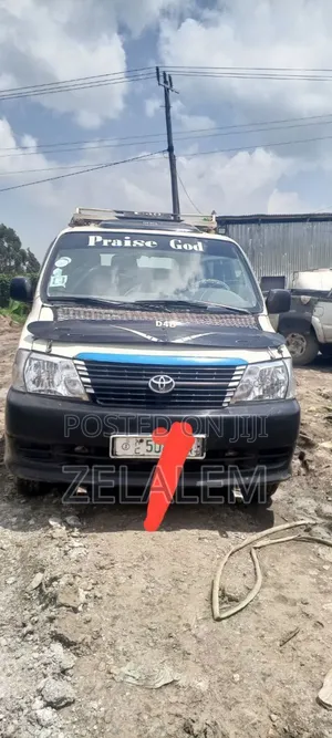 Toyota HiAce 2008 White