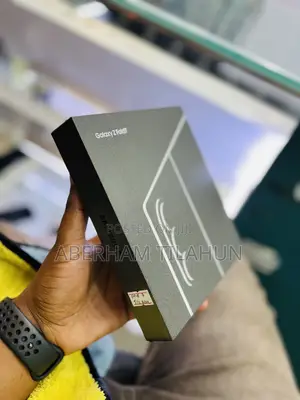 Photo - New Samsung Galaxy Z Fold7 512 GB Blue