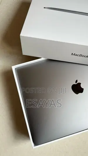 New Laptop Apple MacBook Air 2022 M2 16GB Intel Core I9 SSHD+SSD 128GB