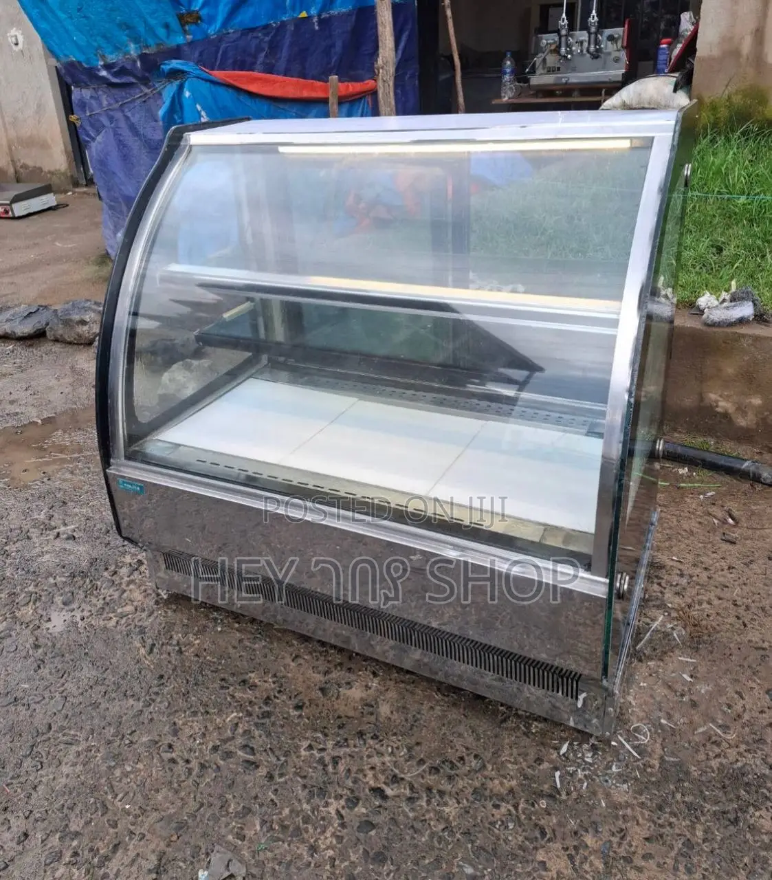 Italy Cake Chiller Display/ የኬክ ዲስፕለይ