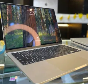 Photo - New Laptop Apple MacBook Air 2022 M2 8GB Apple M2 SSD 256GB