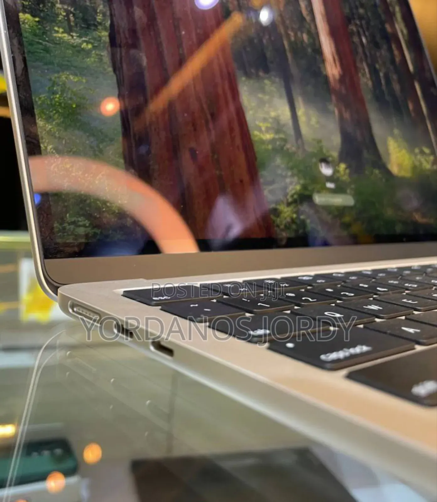 New Laptop Apple MacBook Air 2022 M2 8GB Apple M2 SSD 256GB