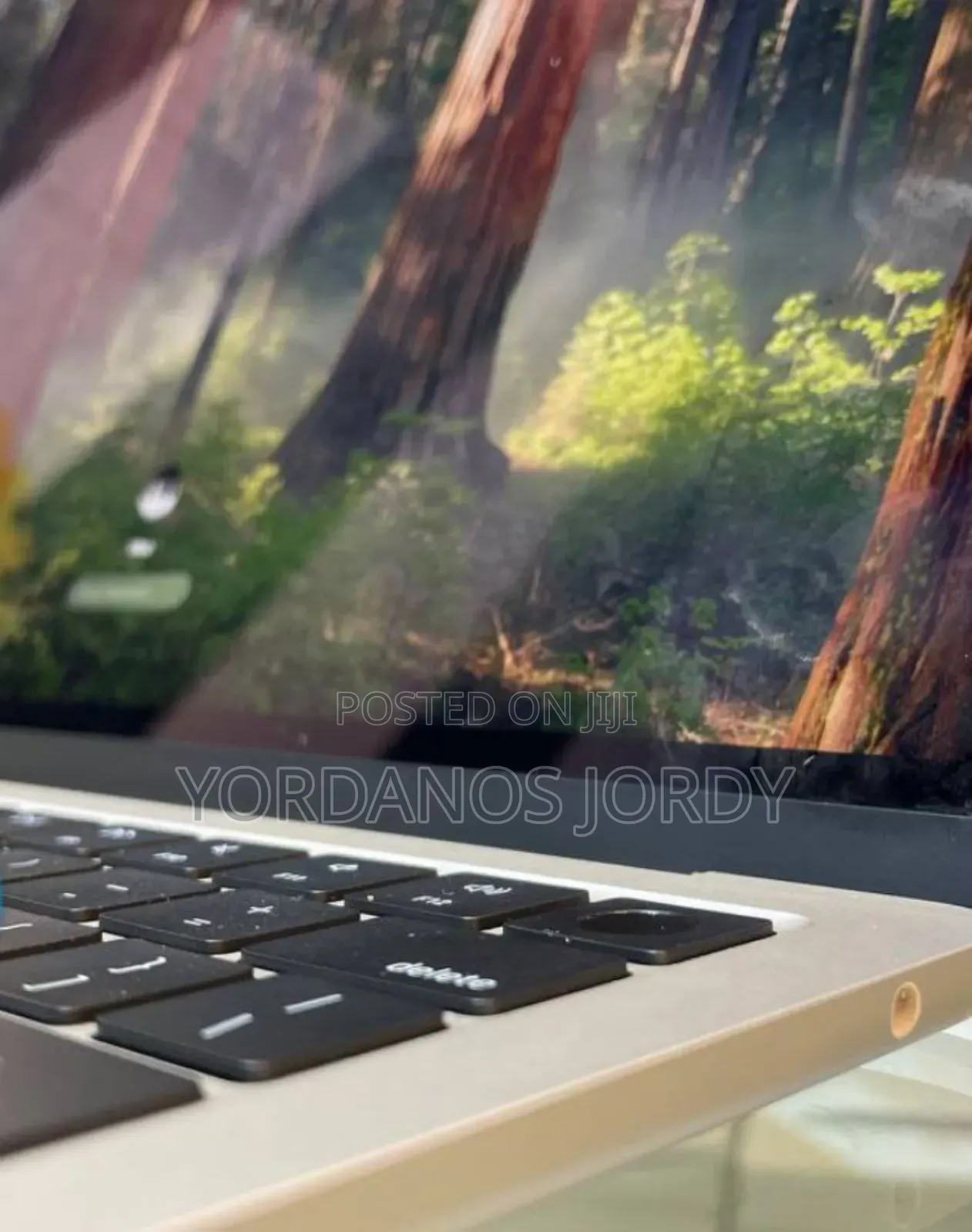 New Laptop Apple MacBook Air 2022 M2 8GB Apple M2 SSD 256GB