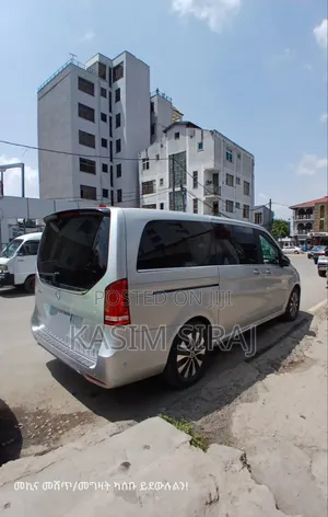 Mercedes-Benz 300E 2023 Silver