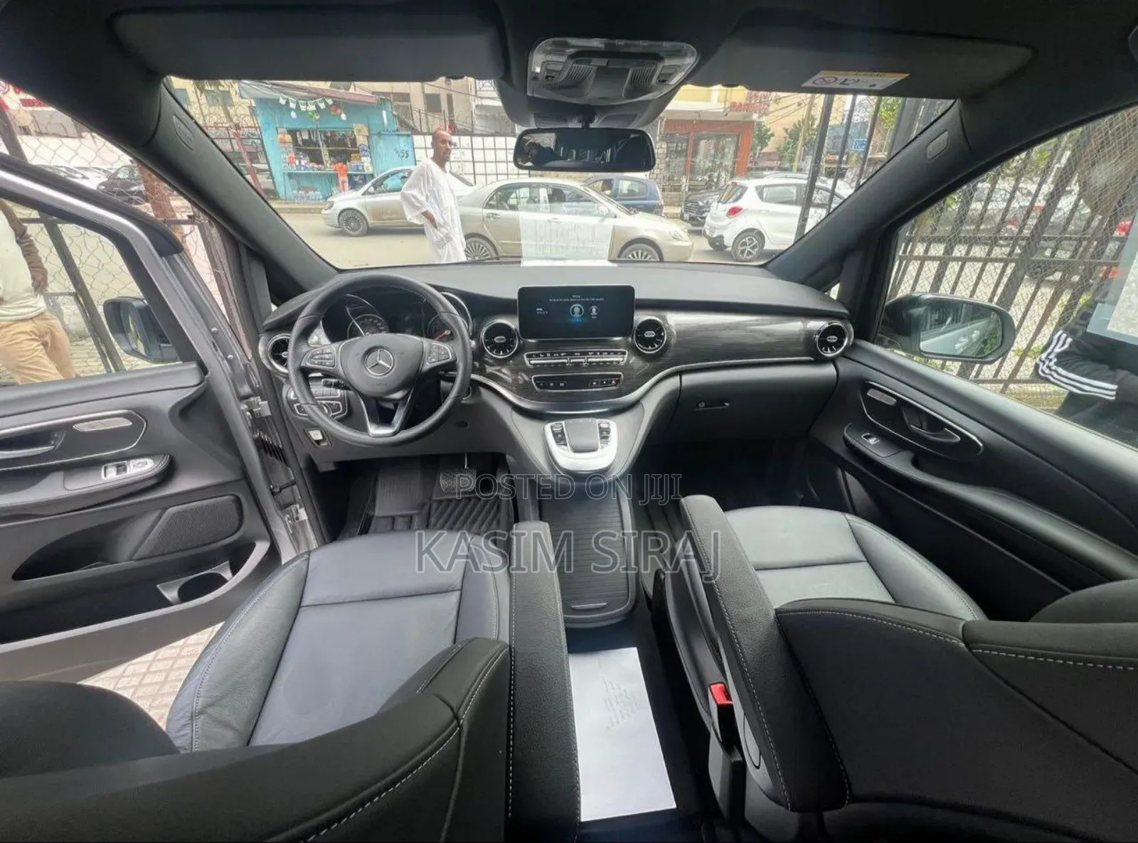 Mercedes-Benz 300E 2023 Silver