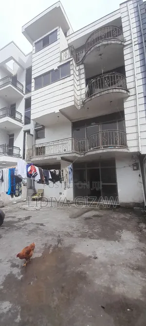 Photo - 5bdrm House in Akaky Kaliti for sale