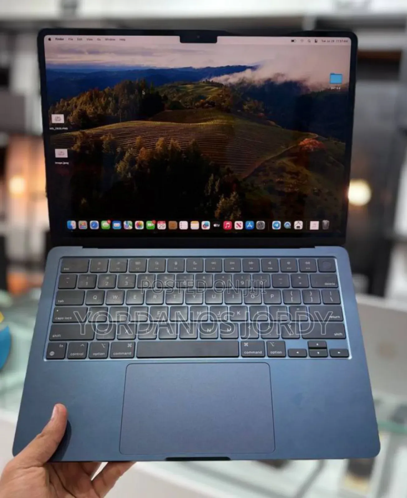 New Laptop Apple MacBook Air 2022 M2 8GB Apple M2 SSD 256GB