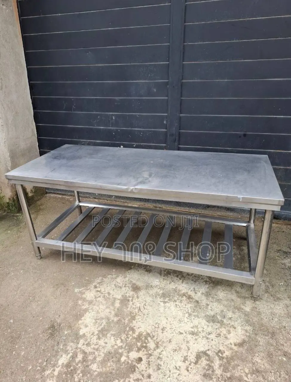 Working Tables / ወርኪንግ ቴብል