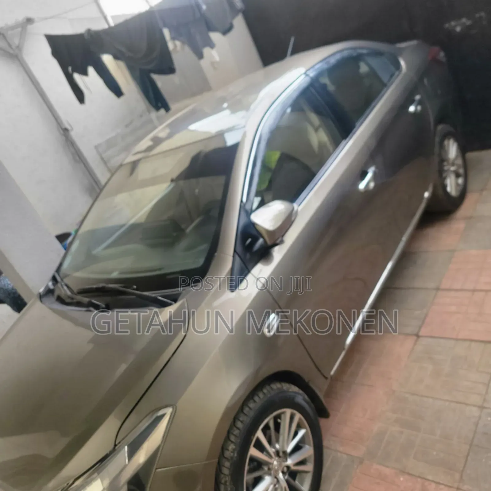 Toyota Yaris 2015 Gold