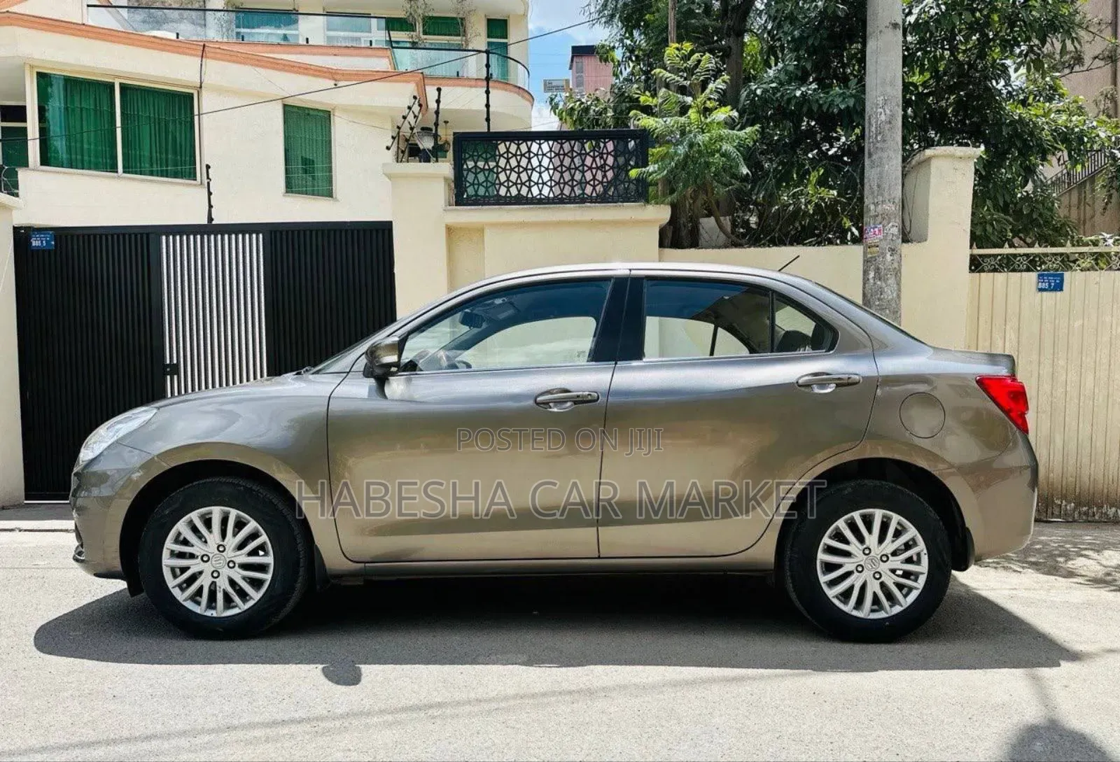 Suzuki Dzire 2022 Brown