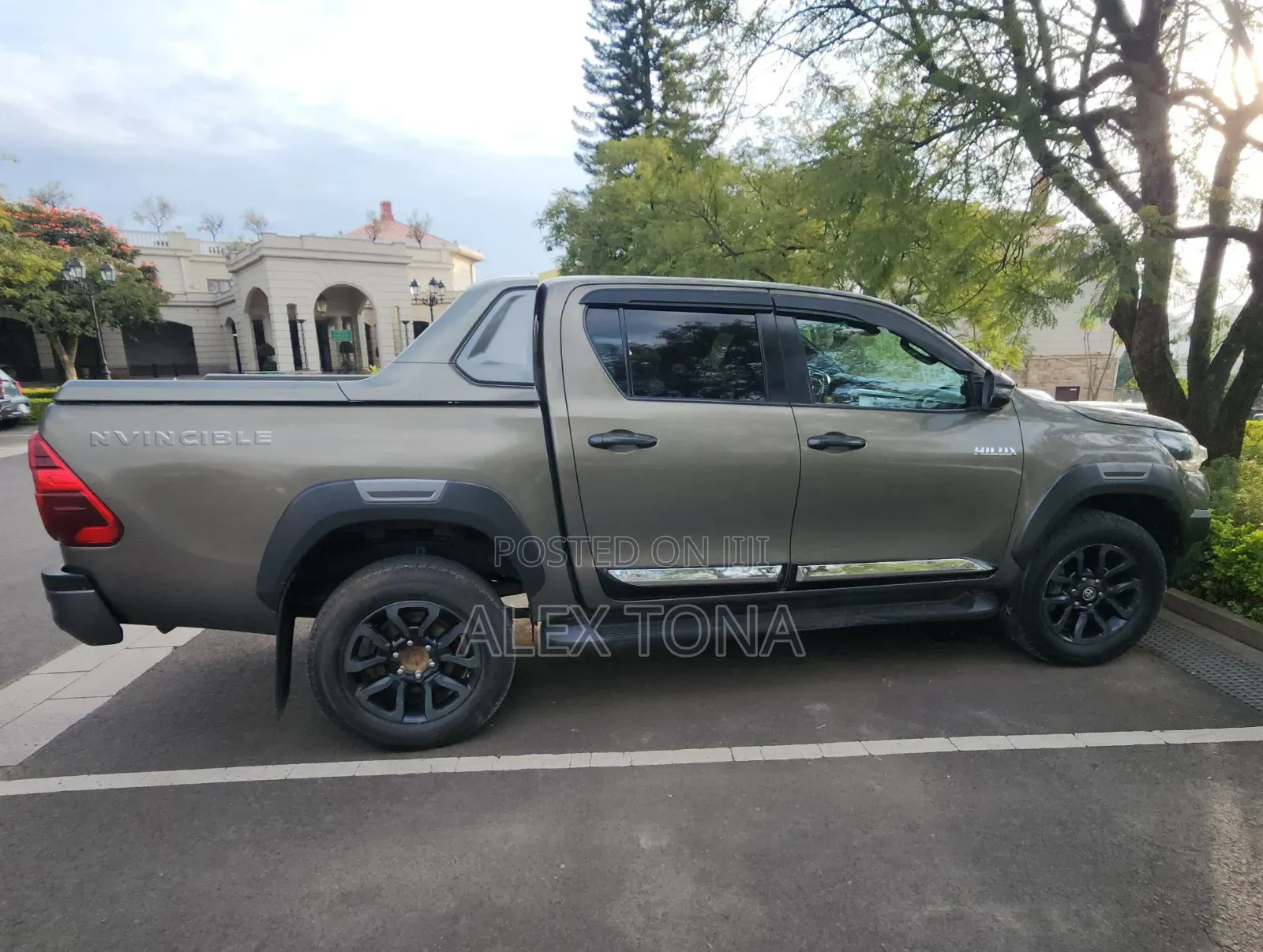 Toyota Hilux 2021 Gray