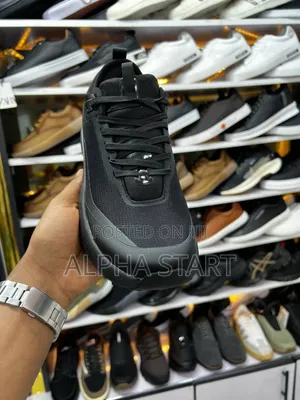 Original Comfortable Gor Tex Shoes High Master Quality Sneakers