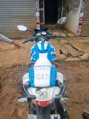 Photo - TVS Apache 180 RTR 2017 White