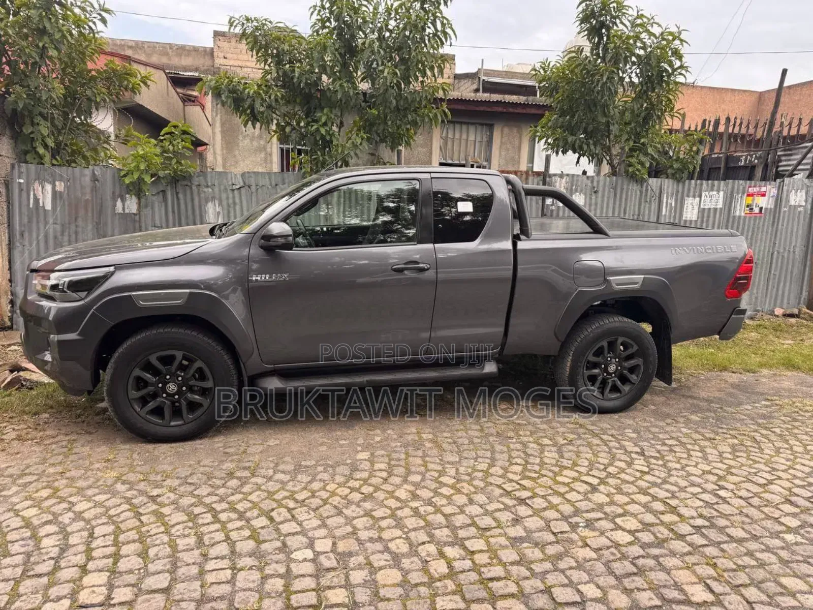 Toyota Hilux 2021 Gray