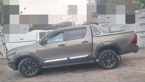 Toyota Hilux 2022 Gray