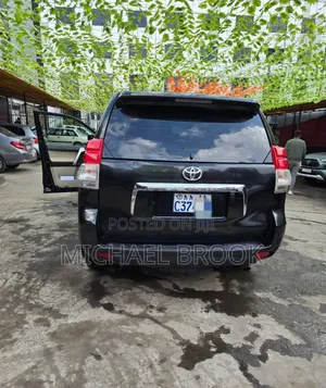 Toyota Land Cruiser Prado 2013 Black
