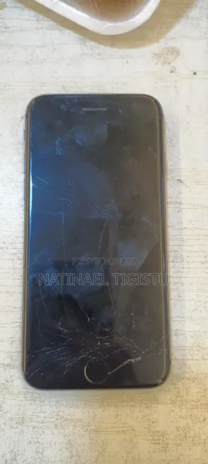 Photo - Apple iPhone 8 64 GB Black