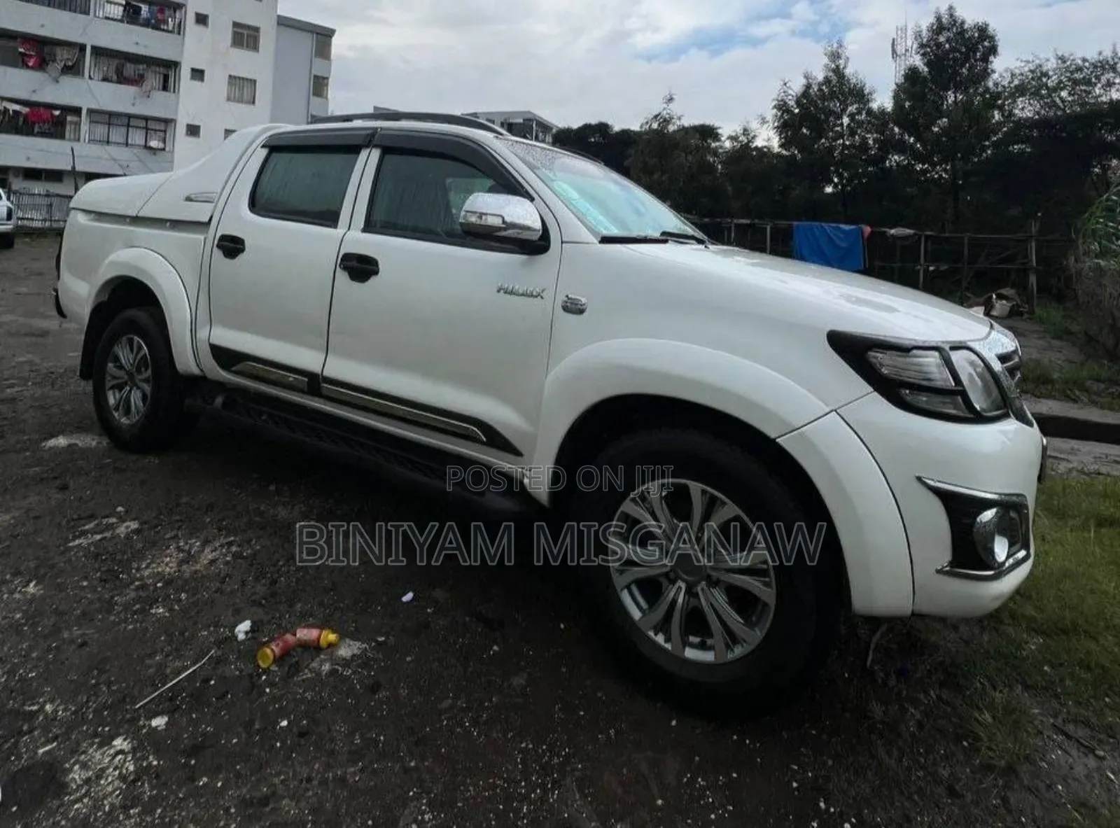 Toyota Hilux 2012 White