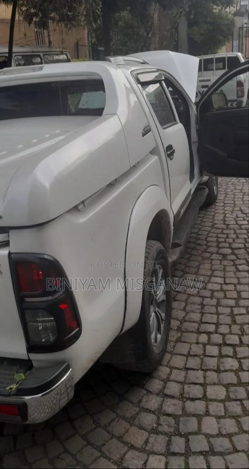 Toyota Hilux 2012 White