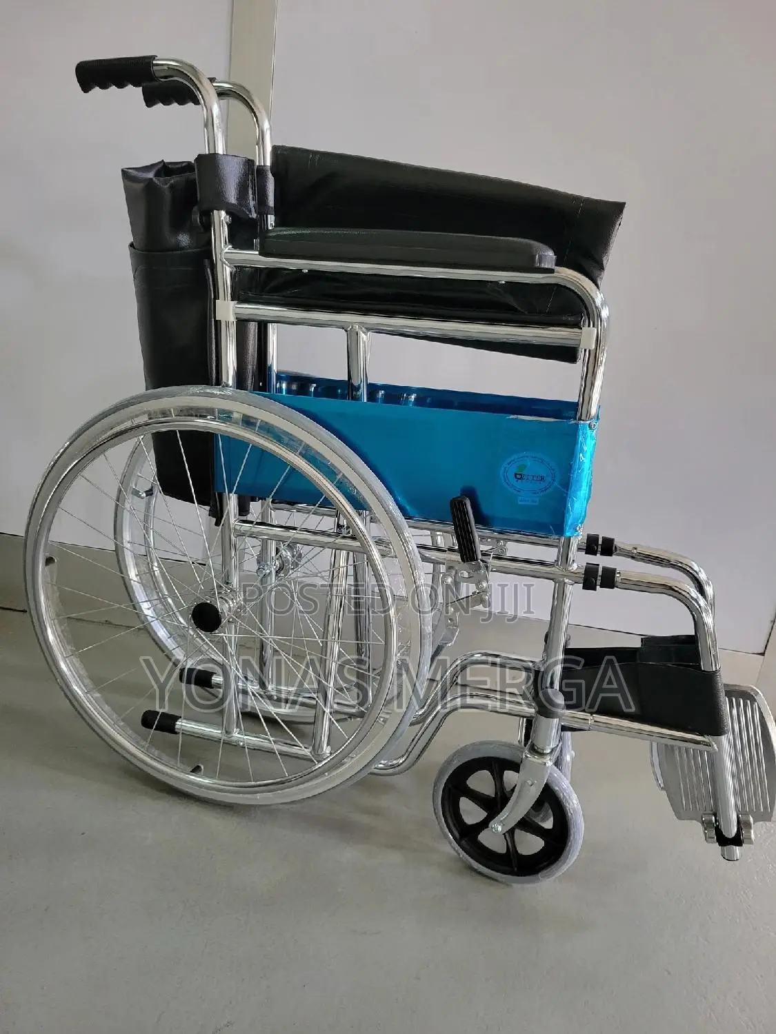 Wheelchair嚼§Made of Premium Quality Rexine Which Can Be Cleaned