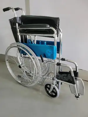 Photo - Wheelchair||Collapse Effortlessly模皿making It Easy to Store in Car