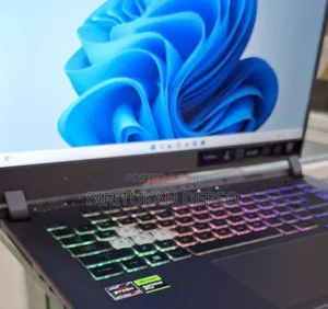 New Laptop Asus 16GB AMD Ryzen 7 SSD 1T