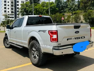 Ford F-150 XLT 4x2 Regular Cab Styleside 6.5 ft. box 122 in. WB 2019