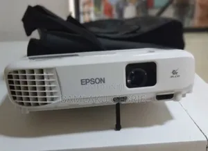 Epson Projector 
Model Name: Eb-E01