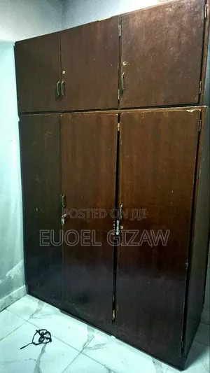 Photo - Closet, Wardrobe