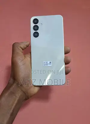 Photo - New Samsung Galaxy A16 5G 256 GB Gray