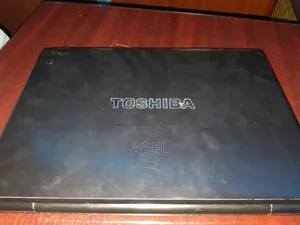 Laptop Toshiba Satellite C655D 4GB Intel Core I5 SSD 256GB