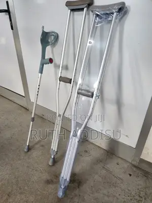 Photo - Elbow and Axillary Bilateral Crutches冤枉axillary Bilateral Crutches New
