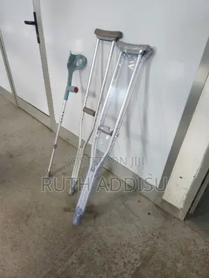 Photo - Axillary Bilateral Crutches丸是medical Axill Crutches翗在crutches Main