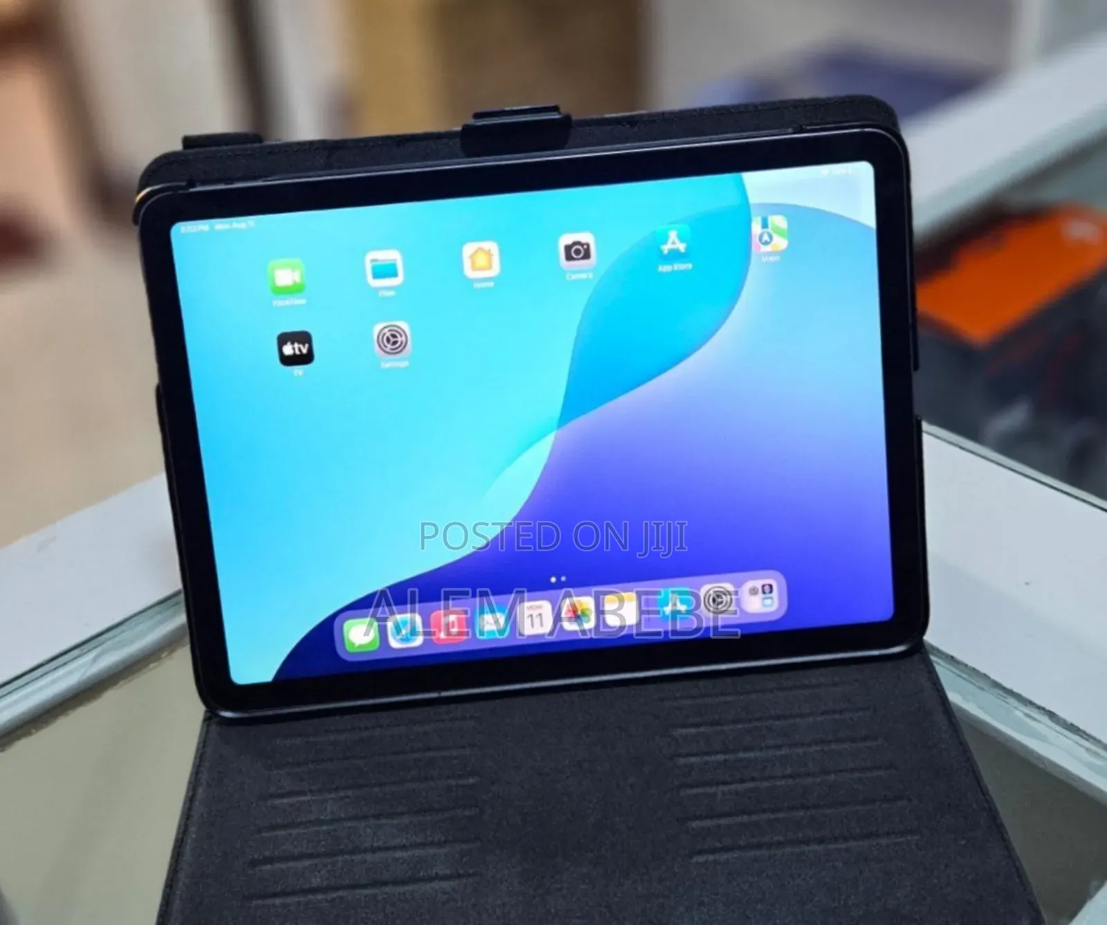 New Apple iPad Air 64 GB