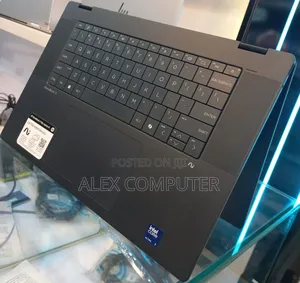 New Laptop HP OmniBook X Flip 14" 16GB Intel Core Ultra 7 SSD 1T