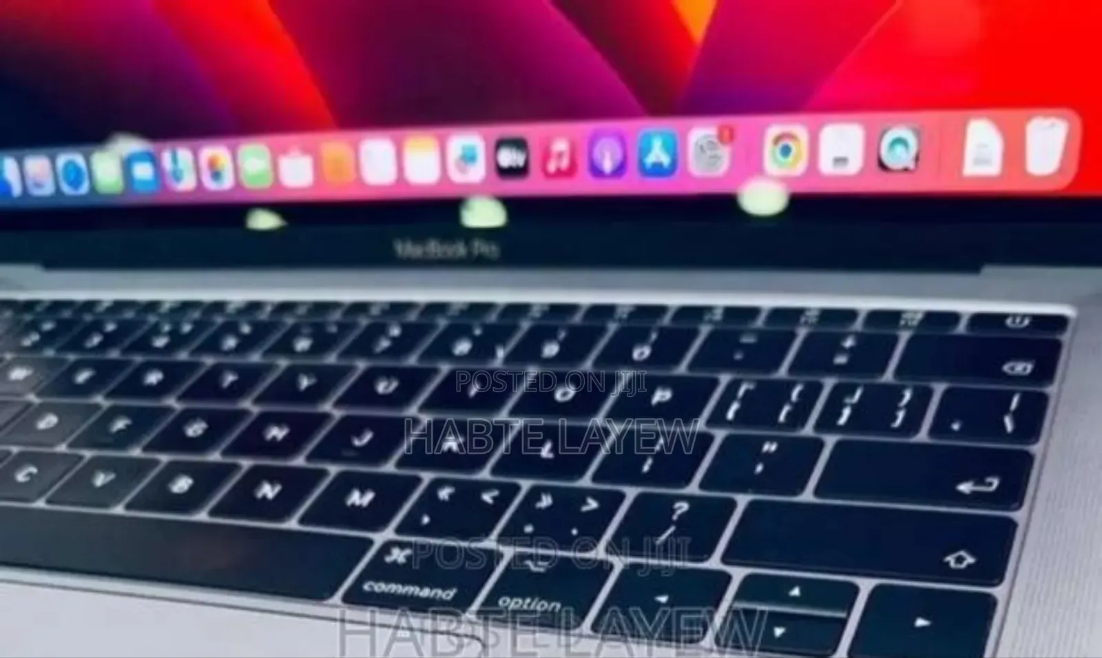 New Laptop Apple MacBook Pro 2017 8GB Intel Core i5 SSD 512GB