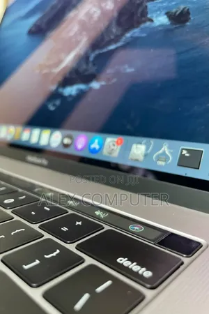 New Laptop Apple MacBook Pro 2019 64GB Intel Core I9 SSD 1T