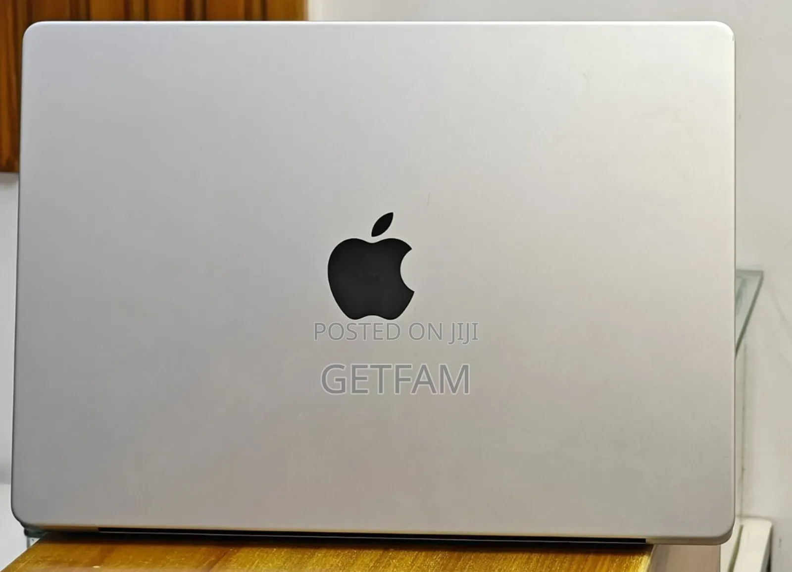 New Laptop Apple MacBook Pro M1 16GB Intel Core M2 SSD 512GB