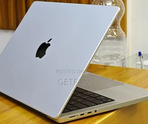 New Laptop Apple MacBook Pro M1 16GB Intel Core M2 SSD 512GB