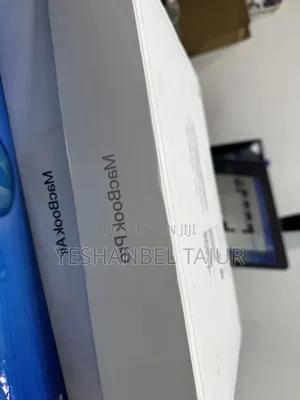 New Laptop Apple MacBook Pro 2023 M2 Pro 14-Inch 16GB Apple M2 SSD 1T