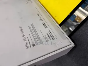 New Laptop Apple MacBook Air 2024 M3 13-Inch 16GB Apple M4 SSD 256GB