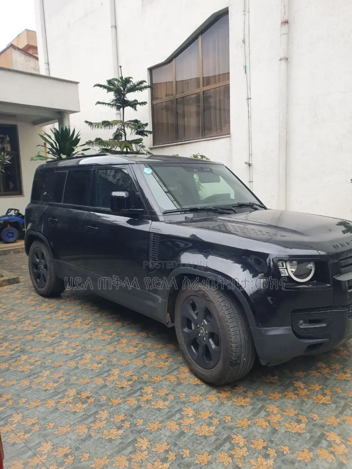 Land Rover Defender 2024 Black