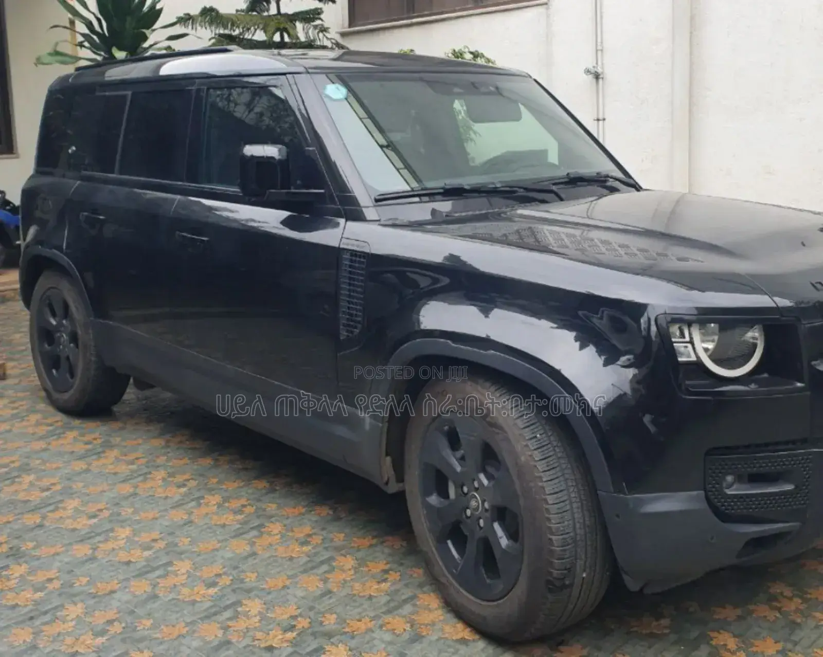 Land Rover Defender 2024 Black