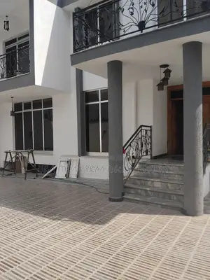 Furnished 6bdrm Townhouse/Terrace in አያት አካባቢ ኮሚፋውንድ ግብ, Yeka for sale